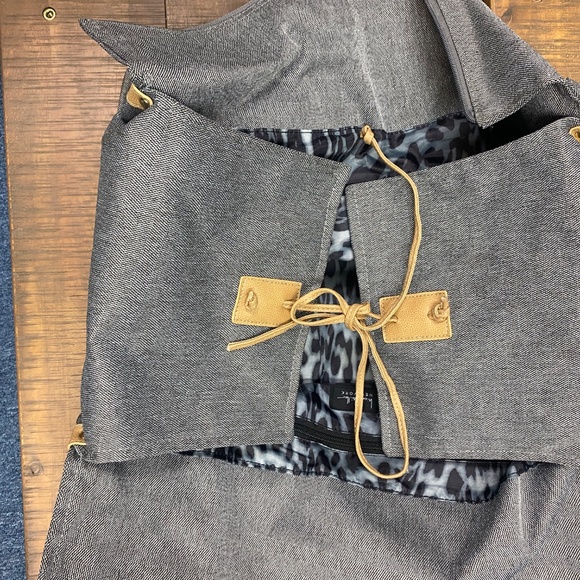 NICOLE MILLER NEW YORK TRAVEL BAG - Picture 5 of 6